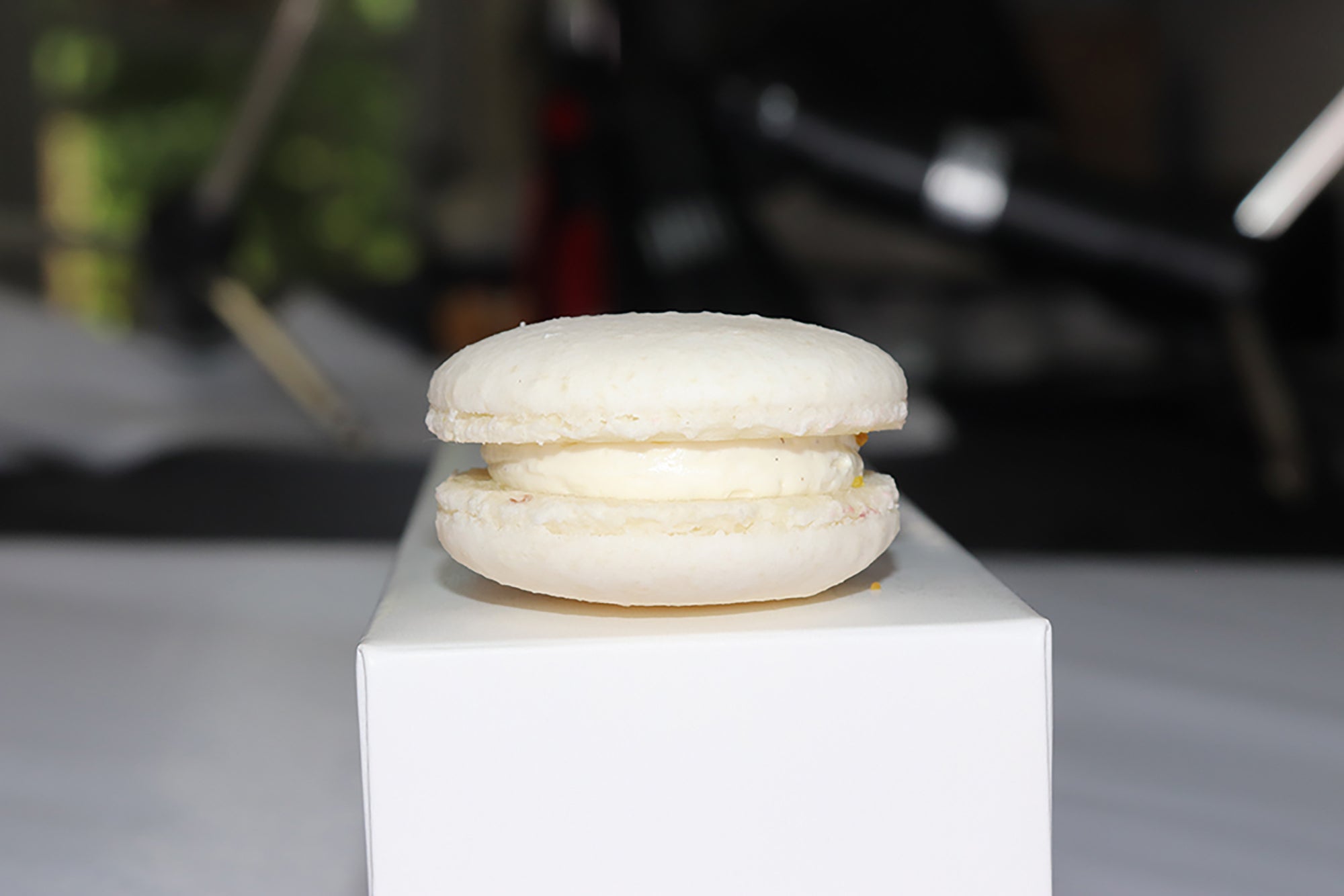 Vanilla Macaron Cookies Gift Box - 12 Count